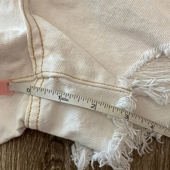 Cotton on high rise mom shorts white denim with contrast stitching 4 US - Picture 6 of 7